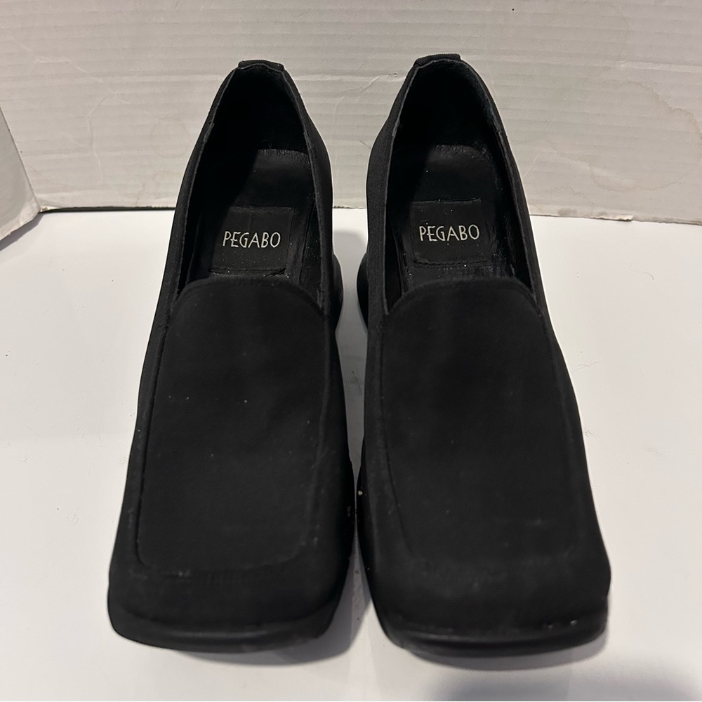 Pegabo women Black slip-on Loafers EU 36